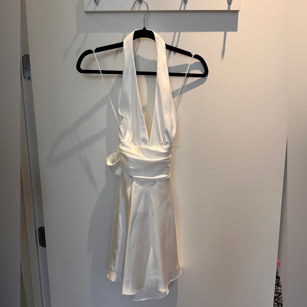 Zara white satin halter mini dress
NWT size XS